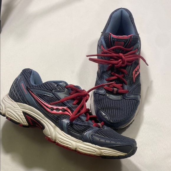 Saucony Oasis 2 woman’s running shoe size 7 1/2 - Picture 1 of 8